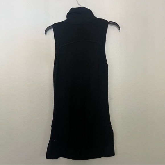 Lululemon Travel the Distance Tunic - Picture 12 of 12